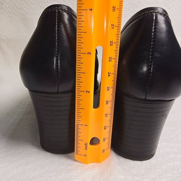 J.G. HOOK BLACK LEATHER SLIP ON HEELED SANDRA SHOE CASUAL SQUARE TOE SIZE 7 - Picture 2 of 8